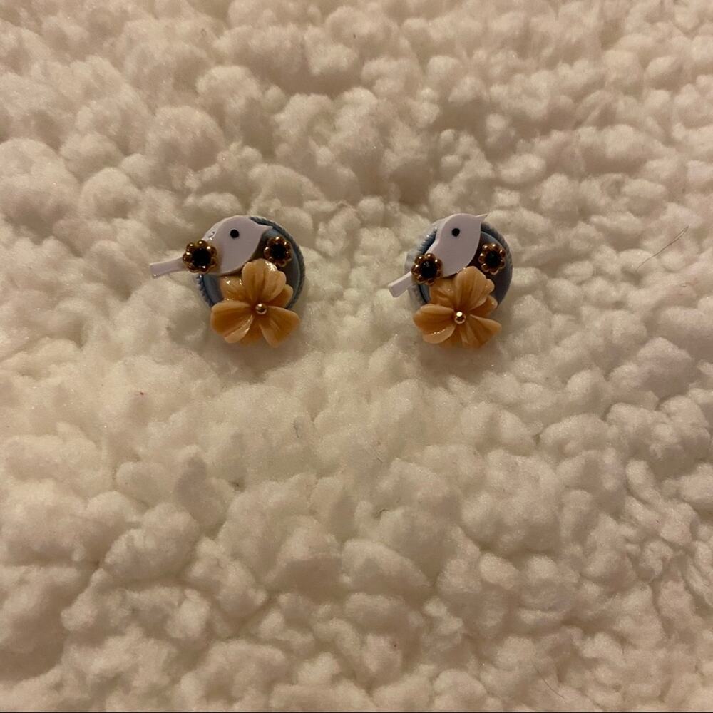 Plunder Ebony Bird with Flower Earrings - Picture 2 of 6